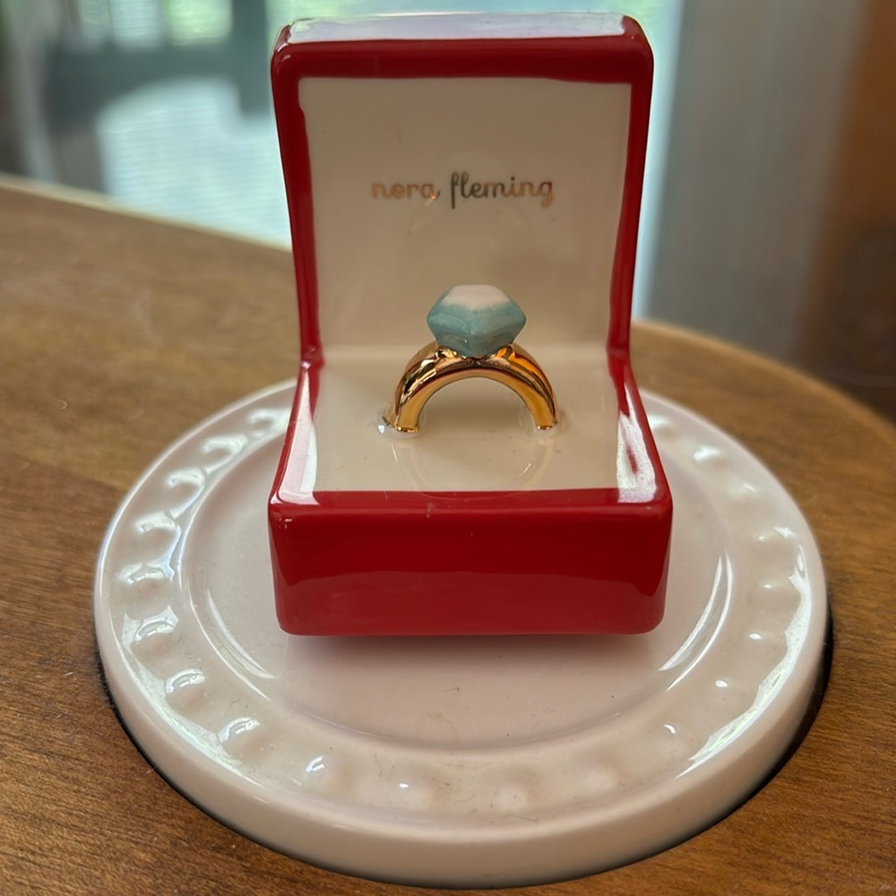 Nora Fleming Rare ring in box mini !!